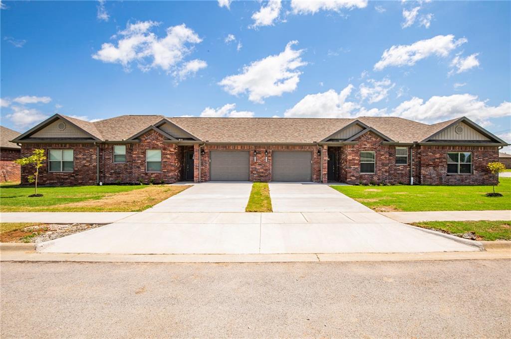 1716 Booker Cir, Pea Ridge, AR 72751