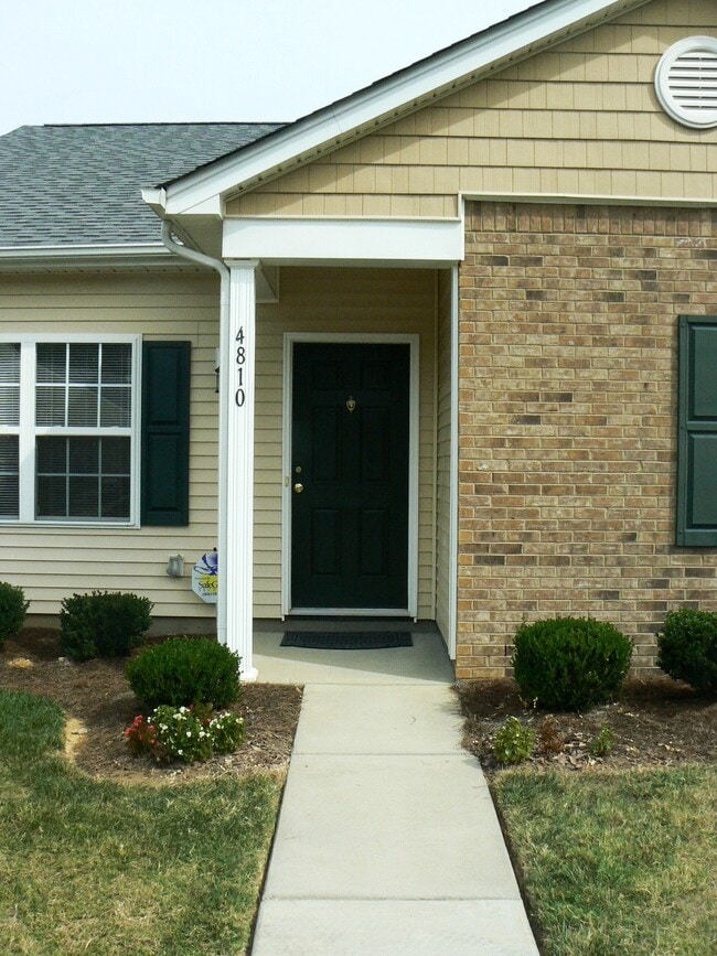 Building Photo - 4810 Water Ct