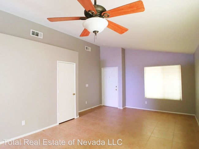 Foto del edificio - 5520 Oakwood Ridge St