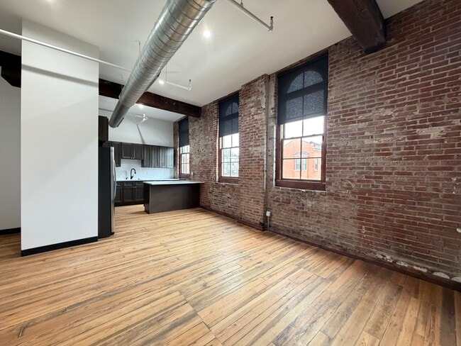 Building Photo - 2017 Chouteau Ave