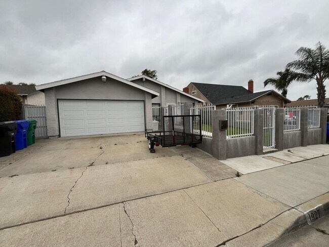 Foto del edificio - House for Rent Minutes from Mexico Border