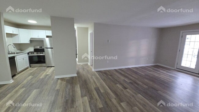 Building Photo - 208 Columbus St