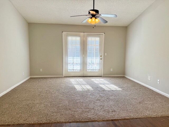 Foto del edificio - 1219 Brittany Dr