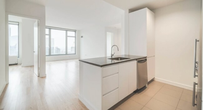 Building Photo - 109 W 29th St