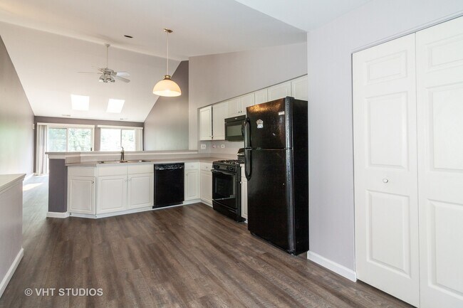 Building Photo - 1069 Ripple Ridge
