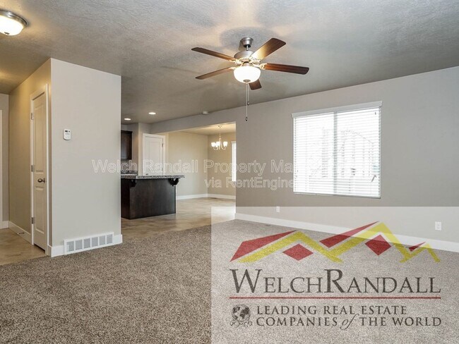 Foto del edificio - 2542 Andover St