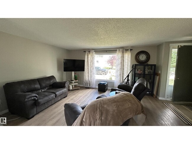 Building Photo - 4308-4345 45 Ave