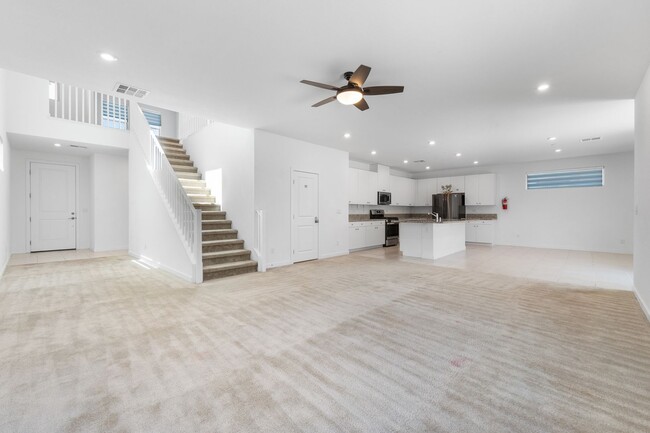 Foto del edificio - MODERN 2021 Built Home in Silverado Ranch!