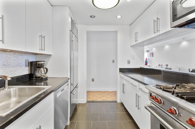 Building Photo - 2 bedroom in NEW YORK NY 10030