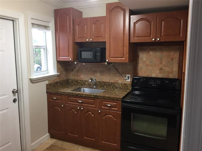 Foto del edificio - 115 Antiquera Ave