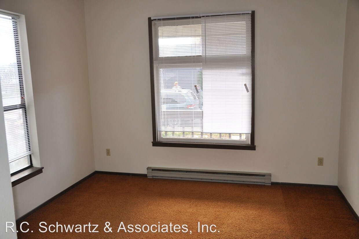 Building Photo - 1706 W College Ave