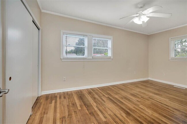 Foto del edificio - 2908 Mimosa Rd