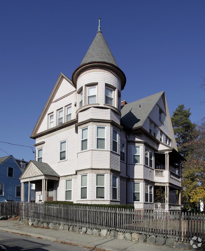 Primary Photo - 153-155 Central St