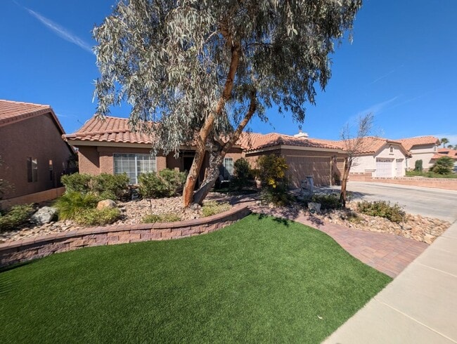 Foto del edificio - 7435 Falcon Rock Dr