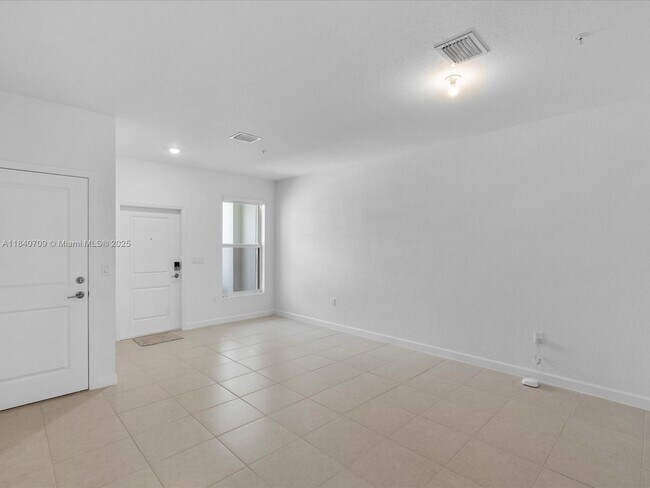 Foto del edificio - 106 SW 184th Pl