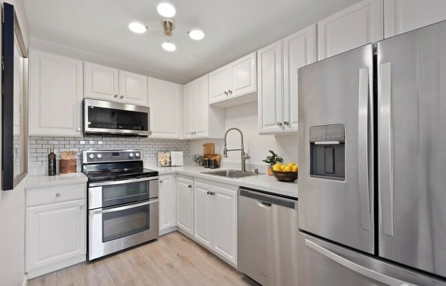 Building Photo - 3128 Loma Verde Dr