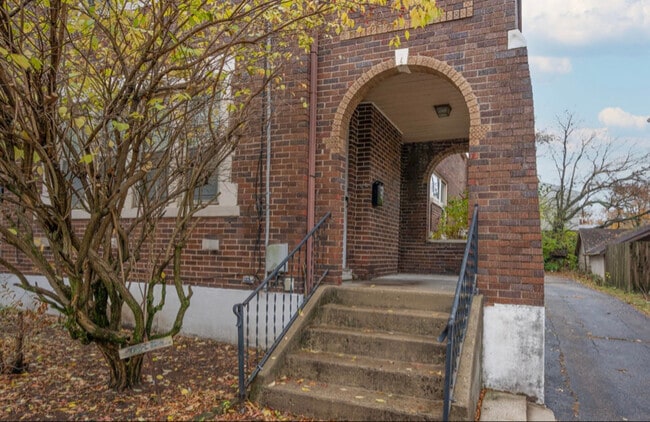 Foto del edificio - 834 Hermosa Ave