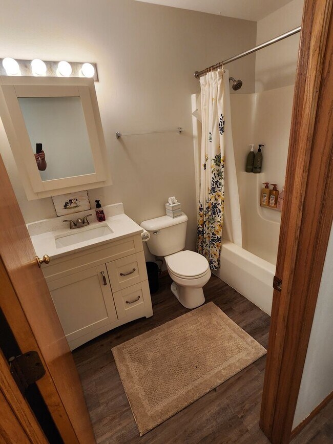 Foto del edificio - 3309 Nightingale Ct