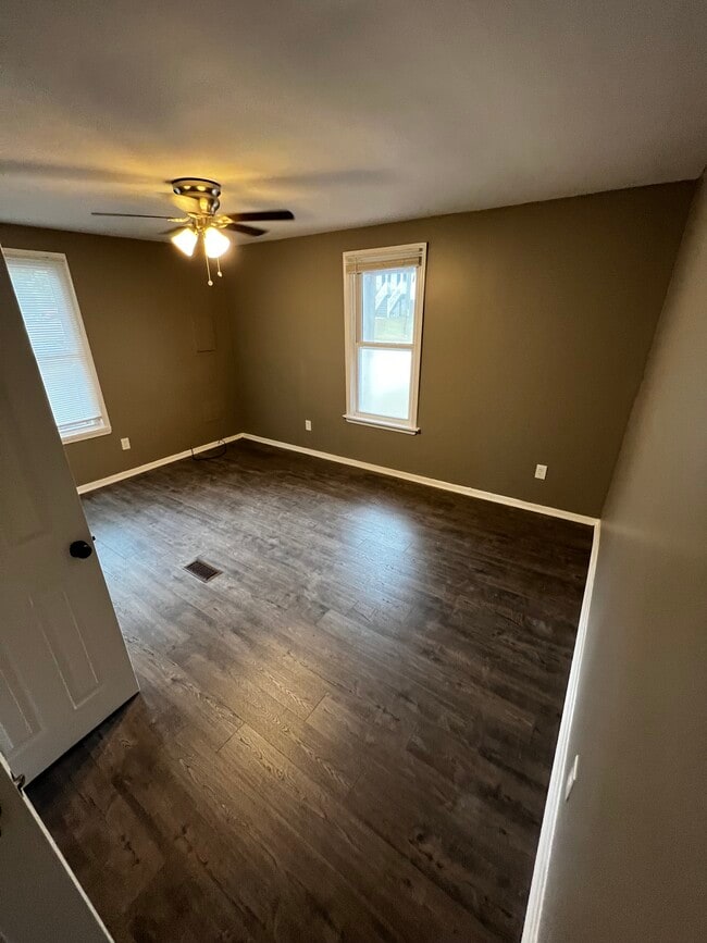 Building Photo - 308 Orange Ave