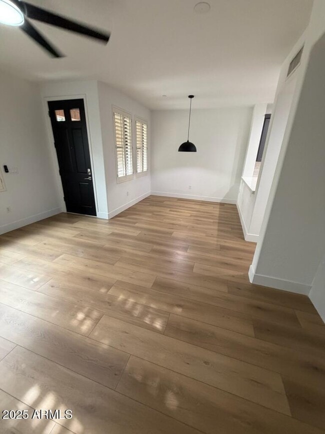 Building Photo - 17850 N 68th St