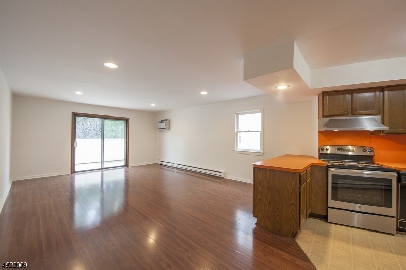 Foto principal - 219 Bellevue Ave