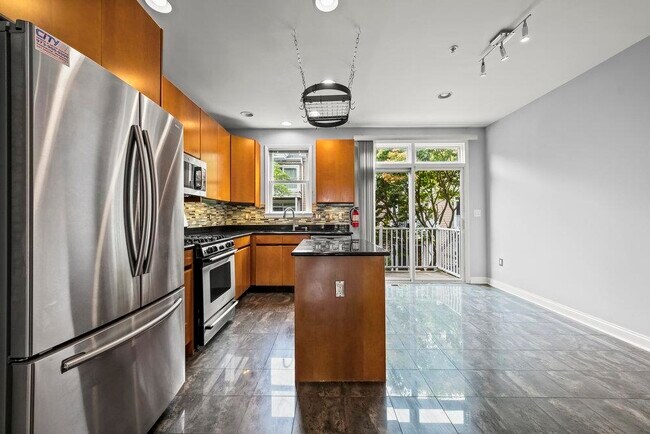 Foto del edificio - 235 Price Ct