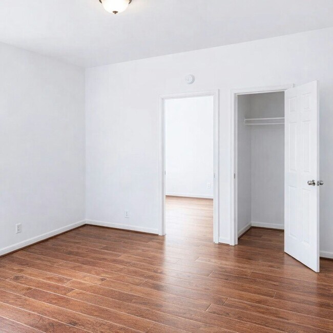 Foto del edificio - 6833 Avenue C