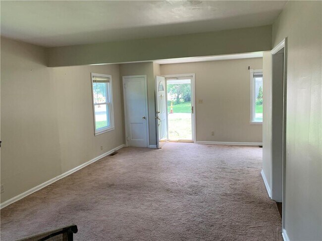 Building Photo - 2360 Durham Dr