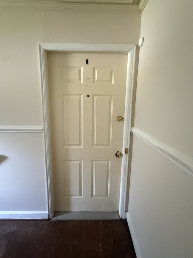 Photo - 2 Bedroom 1 Bathroom Apartment in Madison Heights with off street parking.