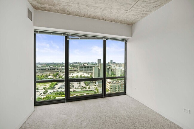 Foto del edificio - 879 S Clark St
