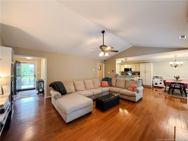 Building Photo - 728 Fairbluff Dr