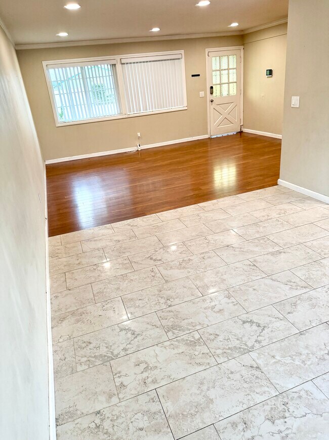 Foto del edificio - 6502 Edgemont Dr