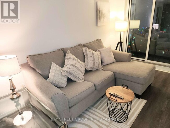 Photo du bâtiment - 251 Jarvis St