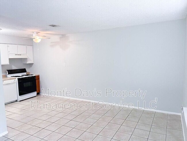 Foto del edificio - 1203 Southport Dr