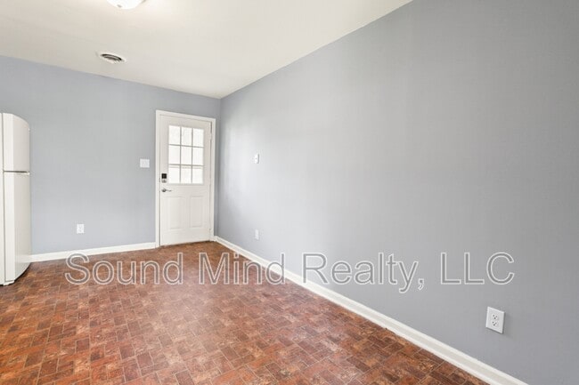 Building Photo - 1401 Sportsman Trail