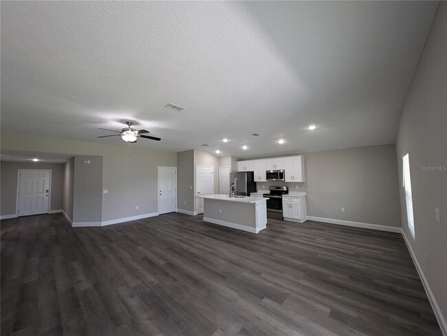 Building Photo - 174 Kroll Ln