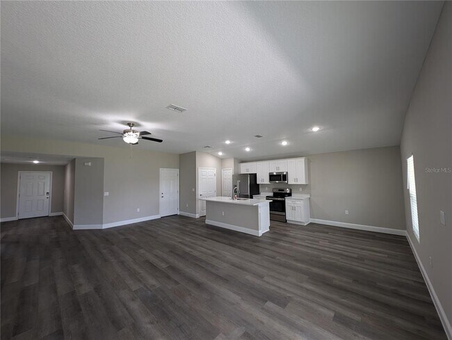 Foto del edificio - 174 Kroll Ln