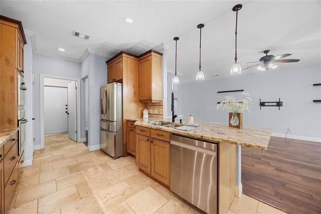 Building Photo - 4200 Canyon Glen Cir