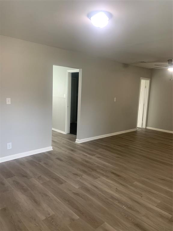 Building Photo - 7410 Lakewood Dr
