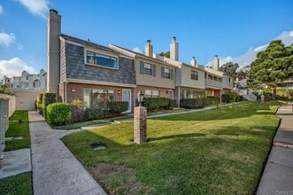 Building Photo - 851 Del Mar Downs Rd