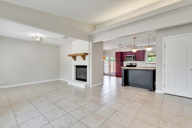 Foto del edificio - 7107 Cherry Meadow Dr