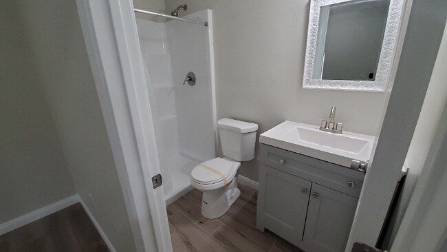 Foto del edificio - 21629 Cottonwood Ave
