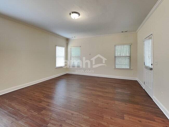 Foto del edificio - 2474 Beal St