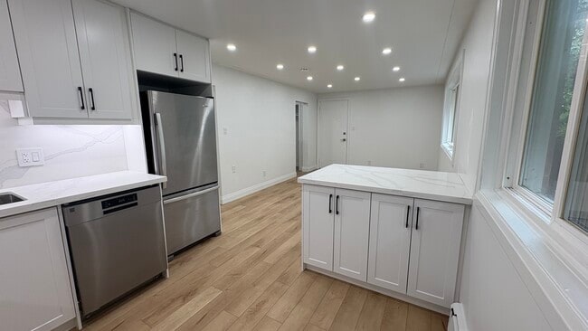Great for Entertaining - 207 Moore St