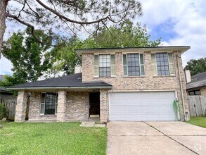 Building Photo - 2033 Sandy Knoll Dr