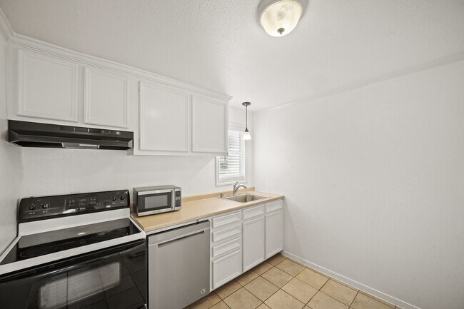 Foto del edificio - 1539 Hawthorne St