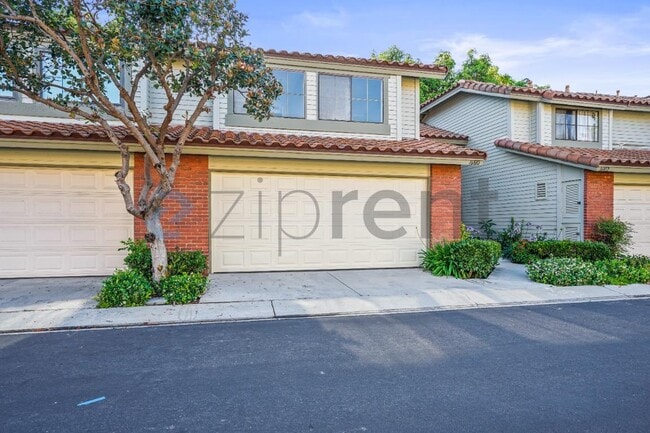 Building Photo - 16810 Picadilly Ln