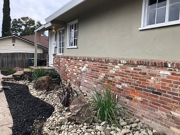 Building Photo - a new homw in Sacramento foe you
