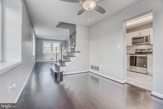 Building Photo - 8501 Harris Ave