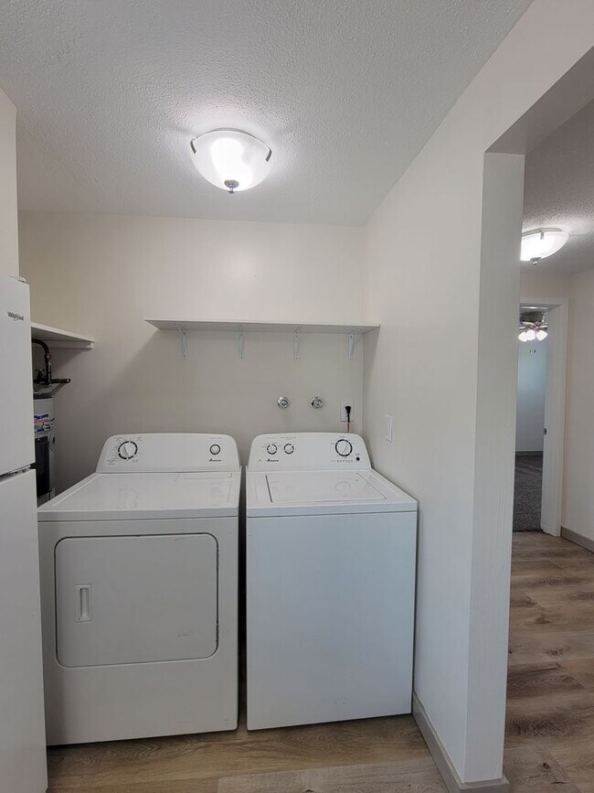 Foto del edificio - Driftwood Apartments
